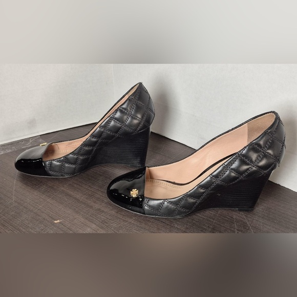 TORY BURCH Claremont Black Leather Quilted Almond Captoe Wedges, Size 7.5 - Picture 3 of 16